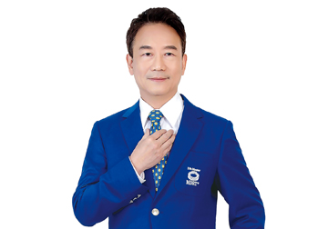 從會計師轉型保險業  胡興平顧問式行銷服務客戶 